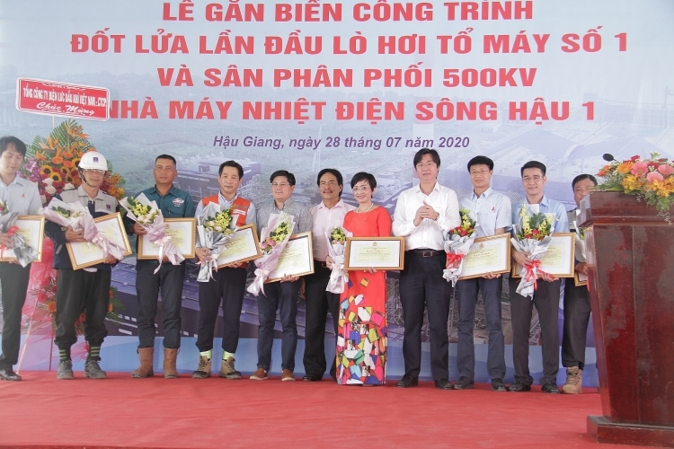 Bài hát 2842nm hau 8