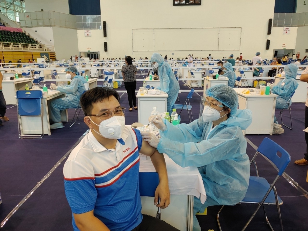 Chiến dịch tiêm vắc-xin và thực hiện mục tiêu kép của Petrevietnam Chiến dịch tiêm vắc-xin và thực hiện mục tiêu kép của Petrevietnam