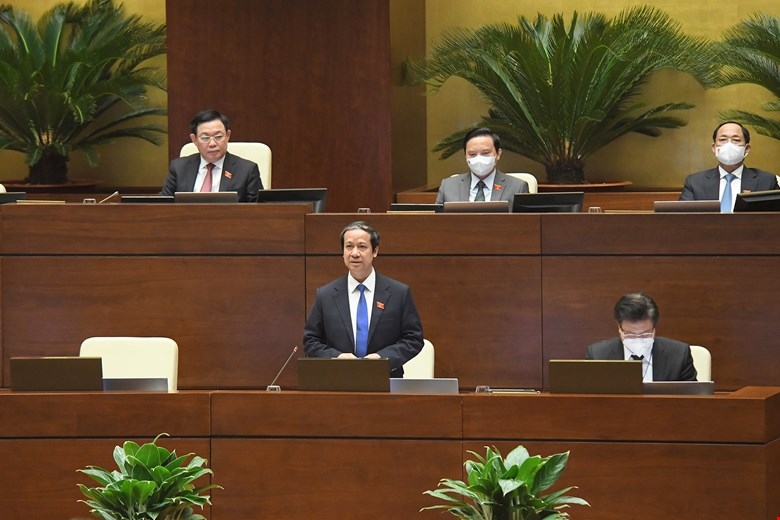 Bộ trưởng Nguyễn Kim Sơn: Hơn 1,8 triệu học sinh không có thiết bị học trực tuyến