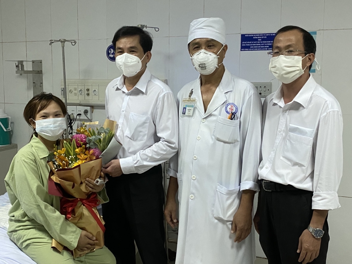 Bác sĩ 5 chuyên khoa thức trắng đêm để cứu bệnh nhân ngưng tim