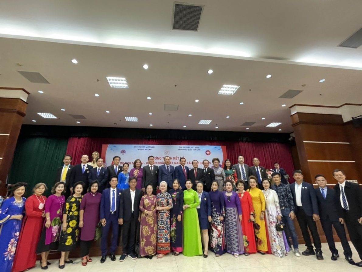 Doanh nhân Thái – Lào thắt chặt quan hệ, thắm tình kiều bào