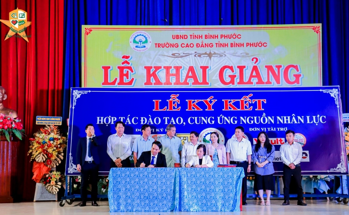 Công ty TNHH Phát triển Giáo dục Thần Đồng ký kết chương trình hợp tác đào tạo, cung ứng nguồn nhân lực với Trường Cao đẳng Bình Phước