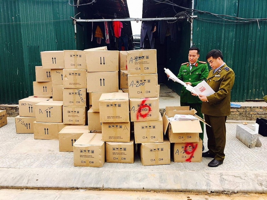 Hà Nội: Thu giữ hơn 5 tấn dầu gội nhập lậu chuẩn bị tuồn đi tiêu thụ dịp Tết