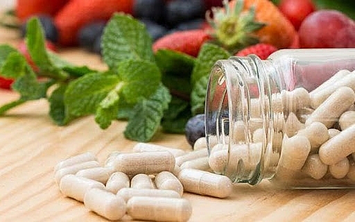 Cục An toàn Thực phẩm khuyến cáo người tiêu dùng cảnh giác trong việc mua và sử dụng thực phẩm bảo vệ sức khỏe