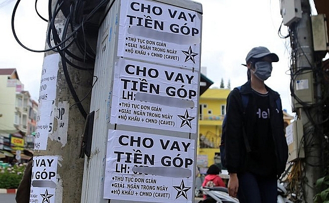 Thời gian gần đây, các đối tượng cho vay nặng lãi đã hợp thức hóa tài sản của người vay bằng việc lập hợp đồng chuyển nhượng tài sản hoặc các hợp đồng khác có công chứng.