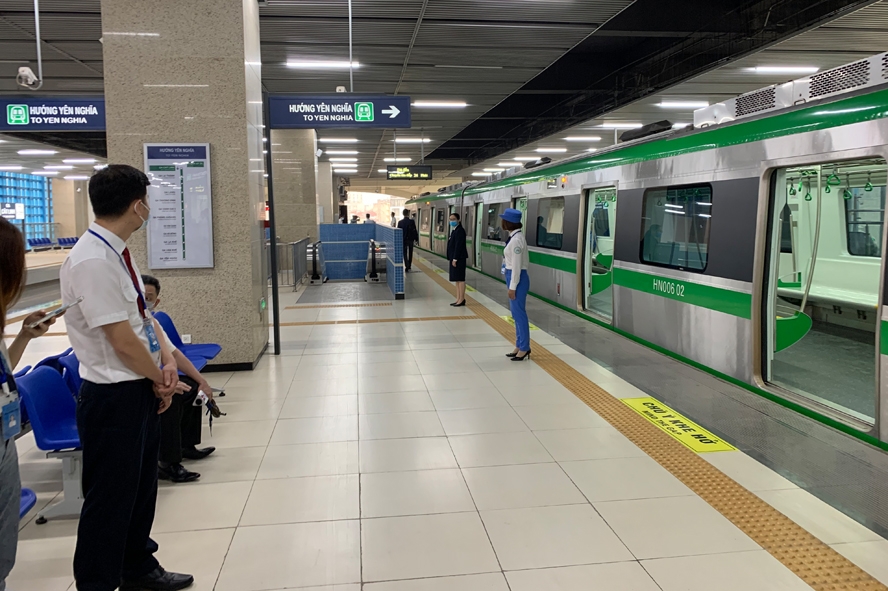 Tuyến đường sắt đô thị Cát Linh - Hà Đông dự kiến khai thác thương mại từ ngày 1/5.