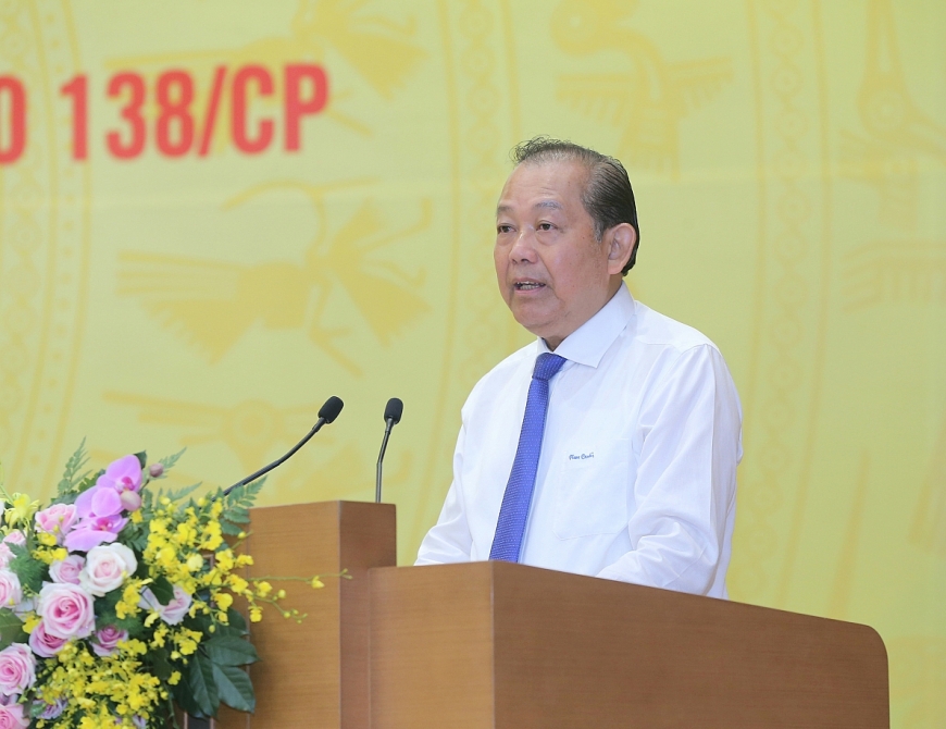 Một bộ phận CBCC buông lỏng quản lý tha hóa biến chất tiếp tay cho tội phạm mot bo phan cbcc buong long quan ly tha hoa bien chat tiep tay cho toi pham