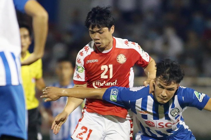 Bị cấm thi đấu, Công Phượng lỡ dịp đối đầu Quang Hải