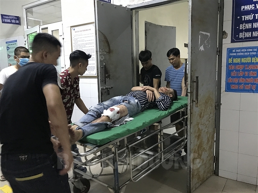 tong 4 xe may tai xe innova roi khoi hien truong