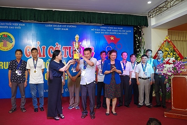be mac giai co tuong trung cao tuoi toan quoc 2020 cup tap chi nguoi cao tuoi