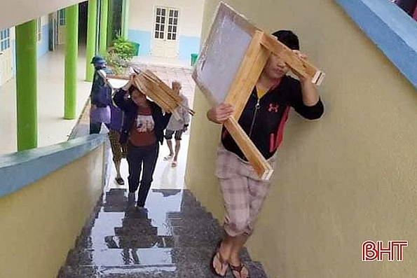 nhieu truong o nghe an ha tinh cho hoc sinh nghi tranh mua lu