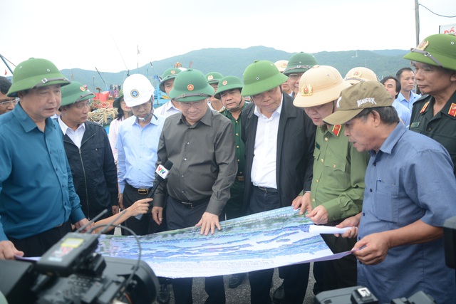 Bão số 9 là cơn bão nguy hiểm nhất trong 20 năm trở lại đây vào miền Trung - 4