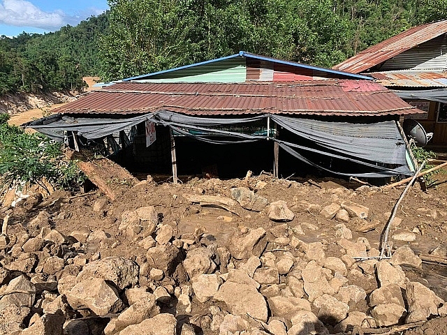 Hiện tường vụ sạt lở tại xã Phước Lộc