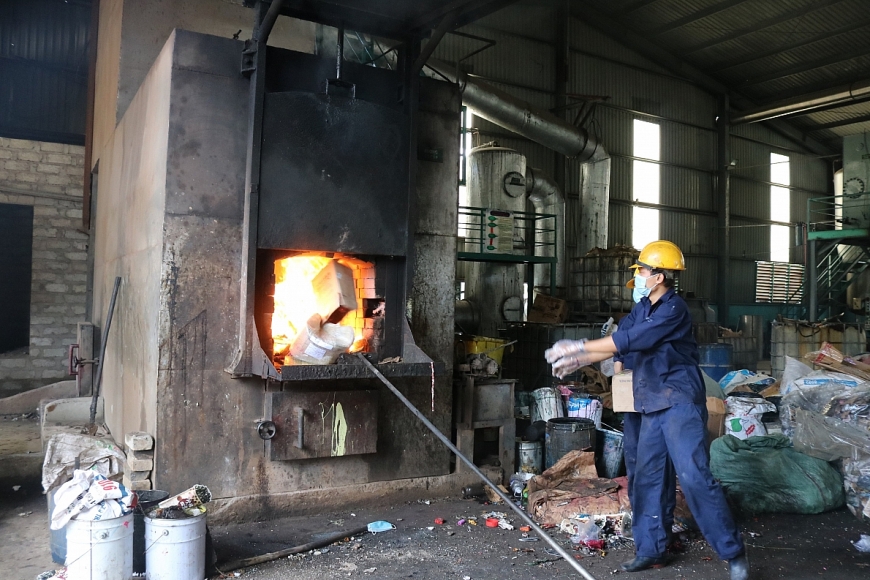 Bình Định: Tiêu hủy hàng hóa vi phạm trị giá hơn nửa tỷ đồng