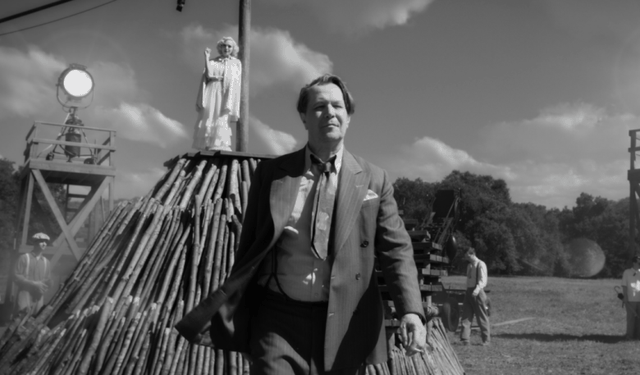 Những sao tỏa sáng rực rỡ trong năm 2020 - 5