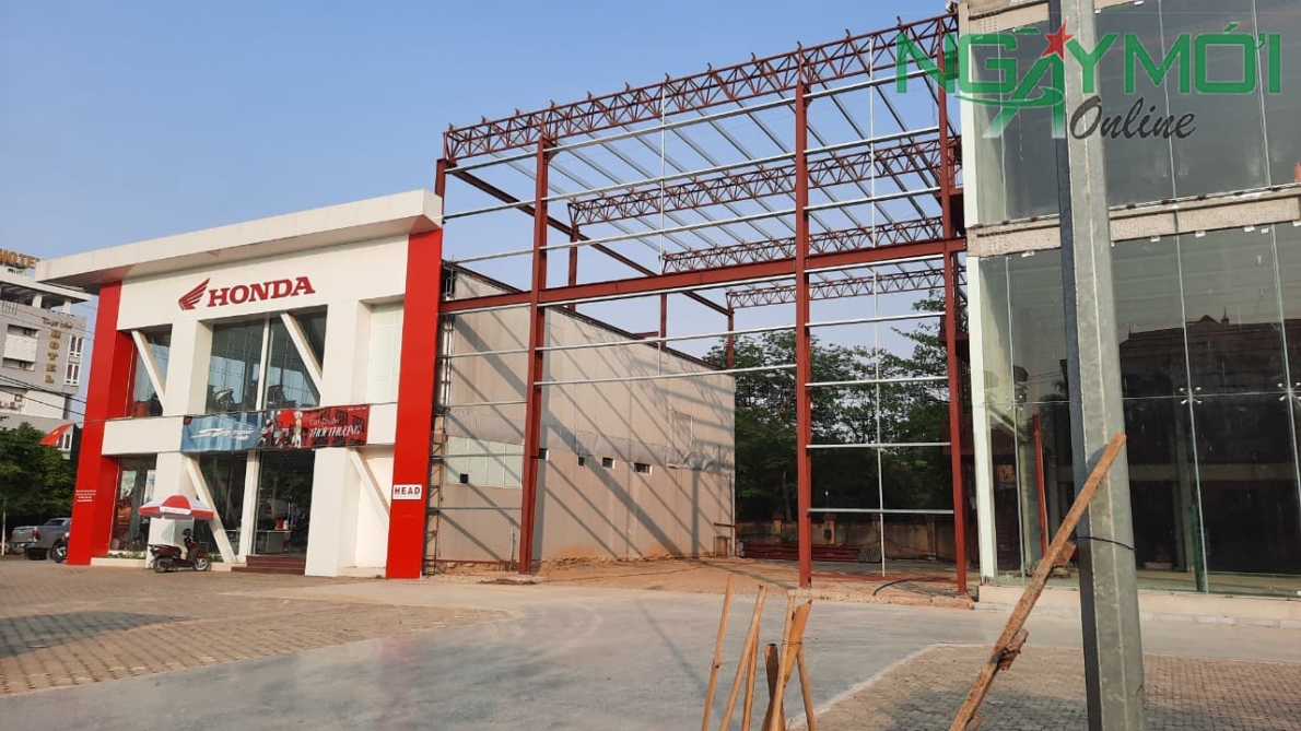 Ngang nhiên xây dựng trái phép, sử dụng đất sai mục đích, sao không xử lý?