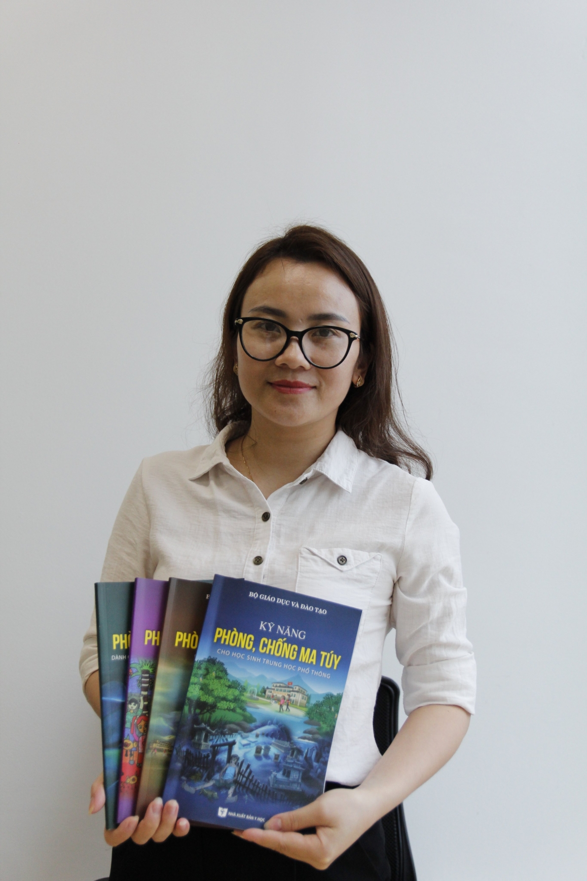 Để bảo vệ con trẻ trước hiểm họa ma túy, cha mẹ cần phải làm gì?