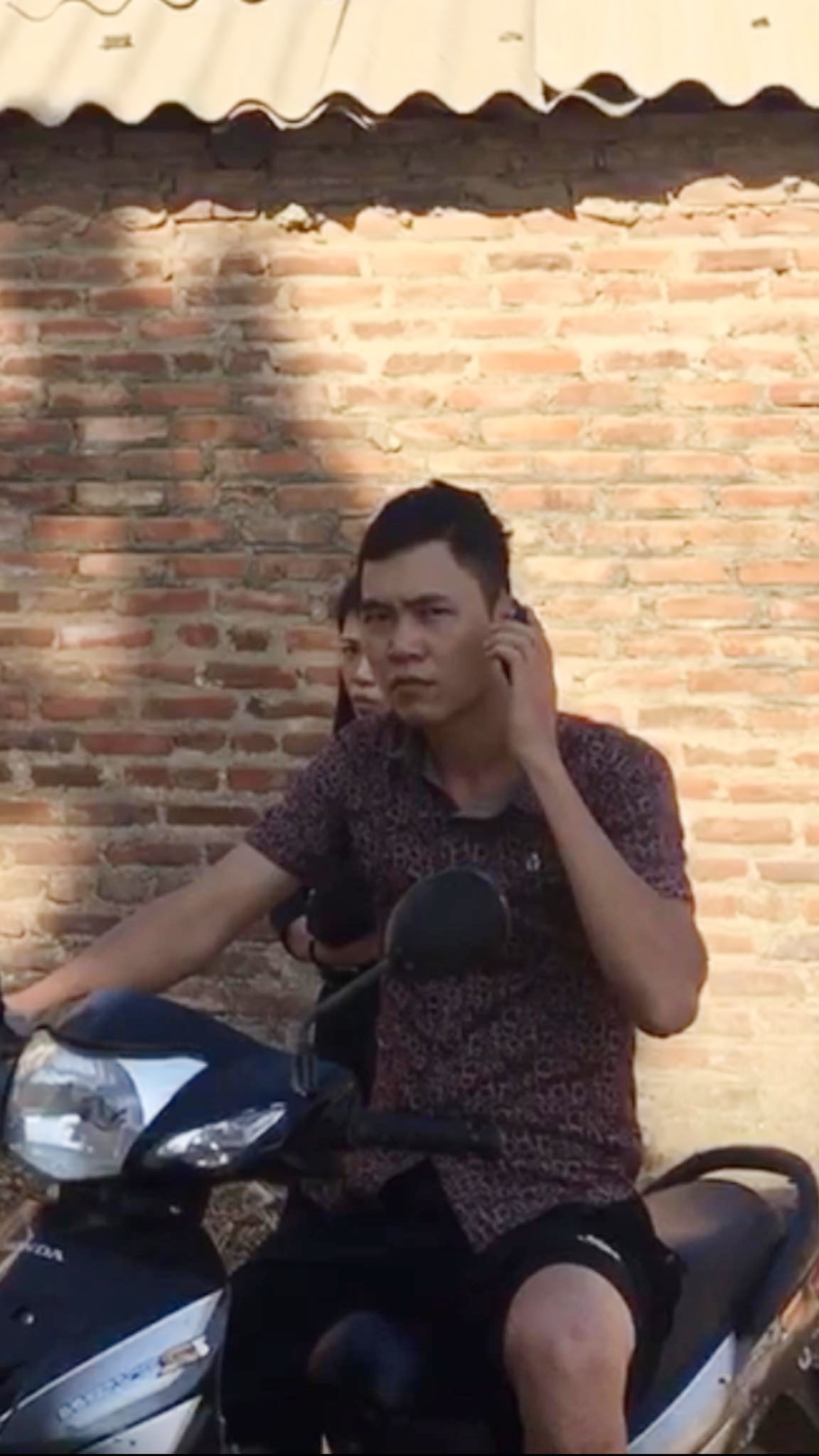 Huyện Phú Bình, tỉnh Thái Nguyên: Xe quá tải “lộng hành”, làm nứt nhà dân, còn hung hãn doạ nạt?