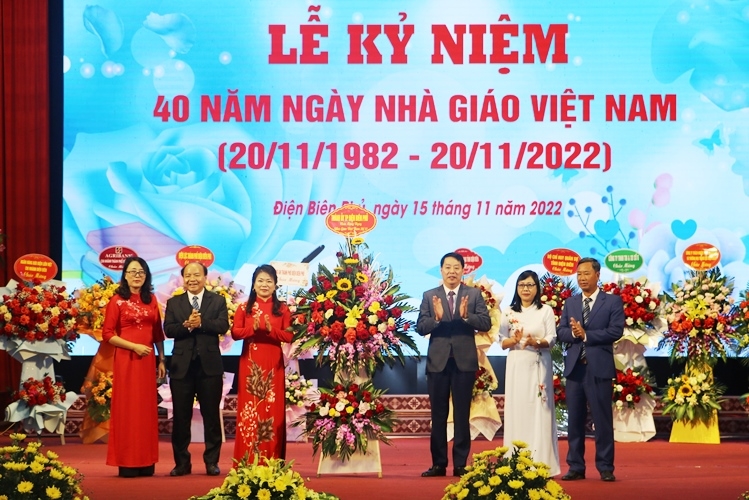 TP Điện Biên Phủ, tỉnh Điện Biên: Long trọng tổ chức 40 năm Ngày Nhà giáo Việt Nam