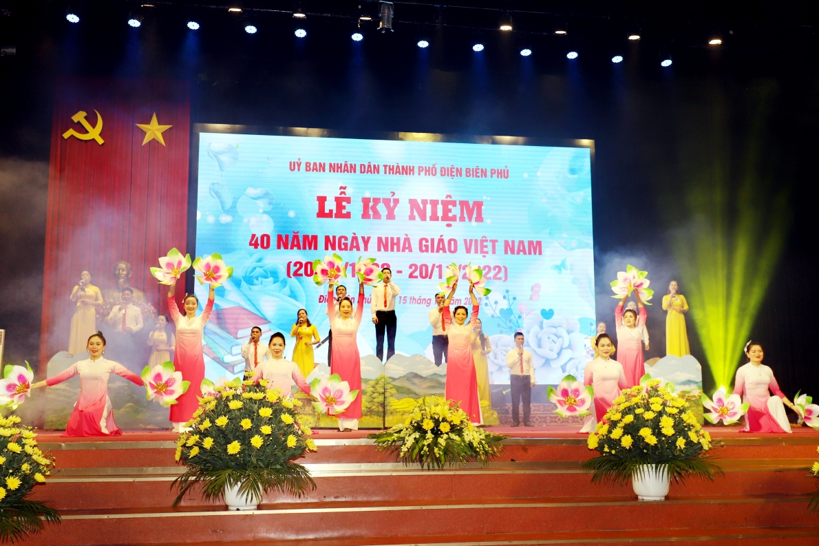TP Điện Biên Phủ, tỉnh Điện Biên: Long trọng tổ chức 40 năm Ngày Nhà giáo Việt Nam