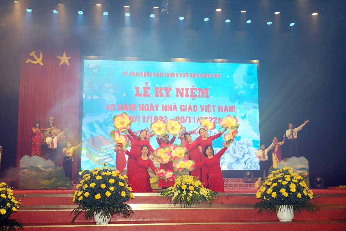 TP Điện Biên Phủ, tỉnh Điện Biên: Long trọng tổ chức 40 năm Ngày Nhà giáo Việt Nam