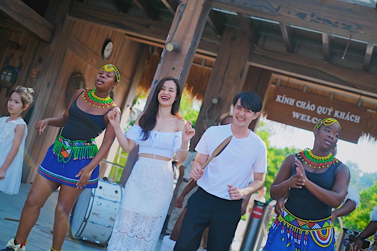 Những vũ điệu Zulu s&ocirc;i động l&ocirc;i cuốn mọi du kh&aacute;ch