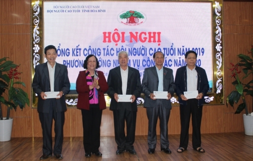 Hội NCT tỉnh Hòa Bình: Chăm sóc, phát huy vai trò NCT hiệu quả, thiết thực