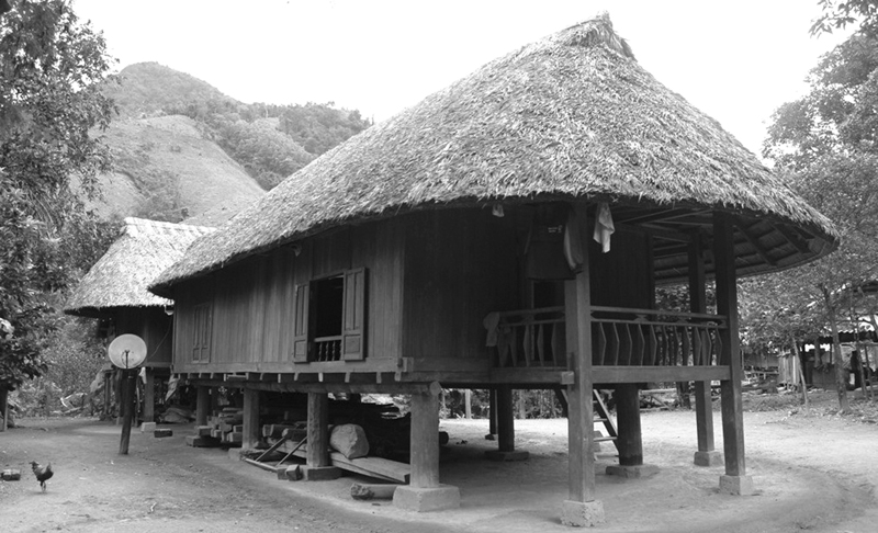 Nh&agrave; s&agrave;n truyền thống của người V&acirc;n Kiều