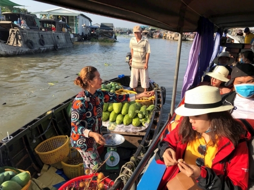 Chợ nổi Cái Răng ngày áp Tết