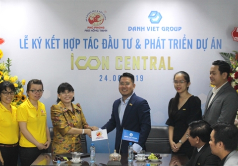 C&aacute;i bắt tay của C&ocirc;ng ty TNHH Bất động sản Ph&uacute; Hồng Thịnh v&agrave; Danh Việt Group tại dự &aacute;n Icon Central