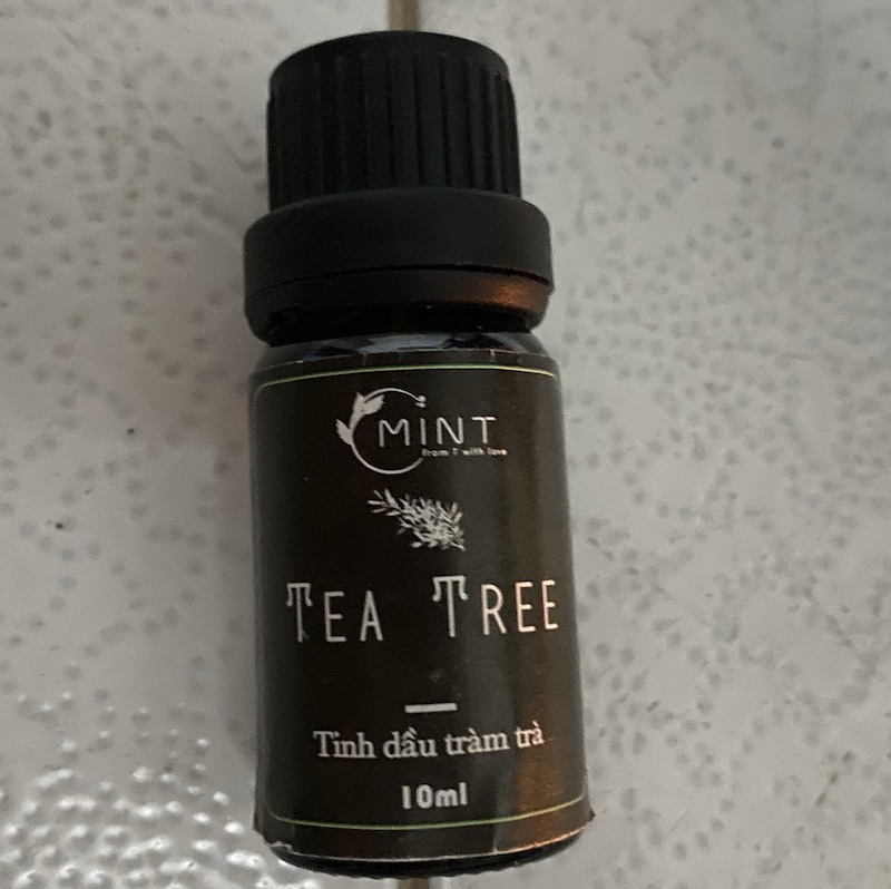 Sản phẩm Tinh dầu Tr&agrave;m Tr&agrave; c&oacute; nhiều nghi vấn chưa được cơ quan chức năng cấp ph&eacute;p lưu h&agrave;nh