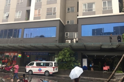 Hà Nội: Bé gái 5 tuổi rơi từ tầng 25 chung cư xuống đất tử vong