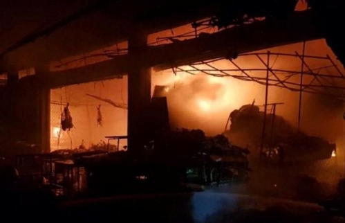 Cháy chợ ngày sát tết, tiểu thương khốn đốn