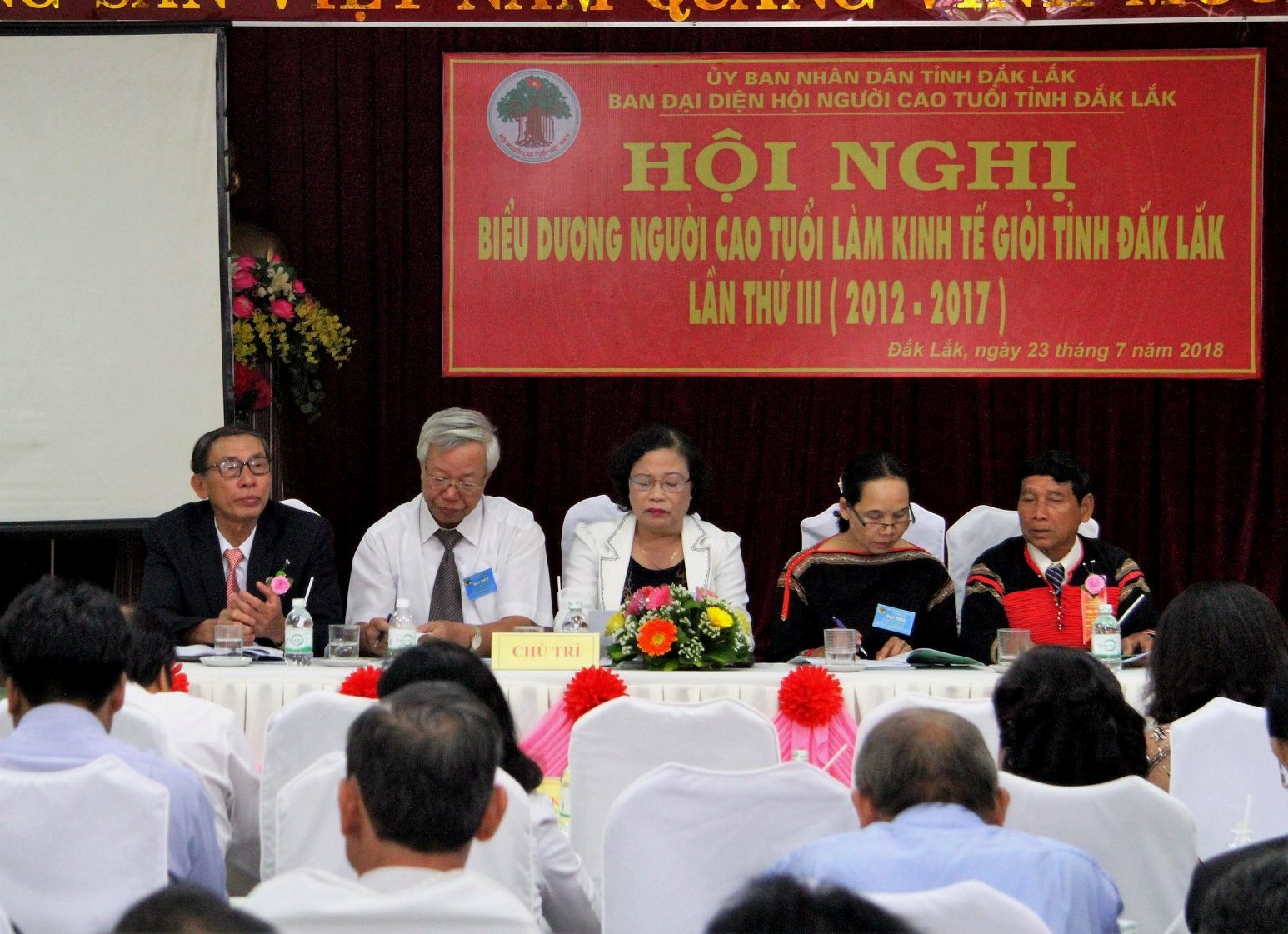 Hội nghị biểu dương NCT l&agrave;m kinh tế giỏi tỉnh Đắk Lắk