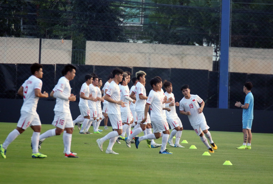 U23 Việt Nam t&iacute;ch cực tập luyện chuẩn bị cho trận đấu với U23 Triều Ti&ecirc;n