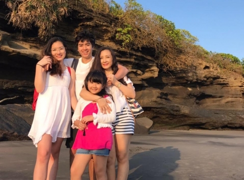 Nét xuân đáng ngưỡng mộ của diễn viên, MC Khánh Huyền ở tuổi tứ tuần