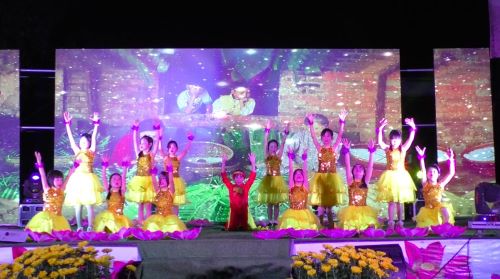 Vui Xuân Canh Tý: Báo Người cao tuổi mang yêu thương tới các cụ già neo đơn miền núi tỉnh Quảng Nam