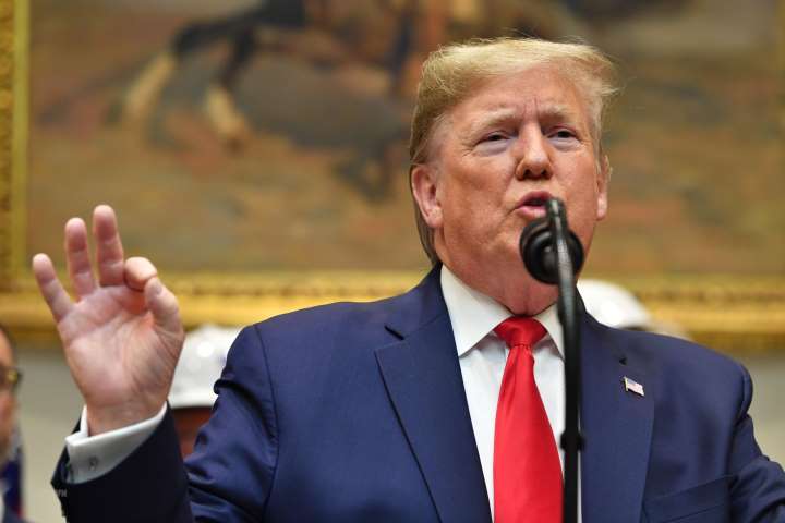 Tổng thống Mỹ Donald Trump ph&aacute;t biểu với b&aacute;o giới tại Washington, DC ng&agrave;y 9/1/2020. Ảnh AFP/TTXVN