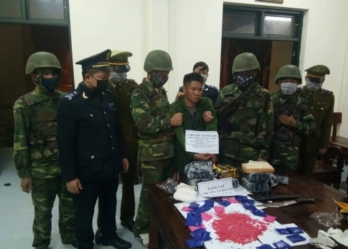 Đối tượng người Lào “gùi” 36.000 viên hồng phiến, 4kg ma túy đá vào Việt Nam