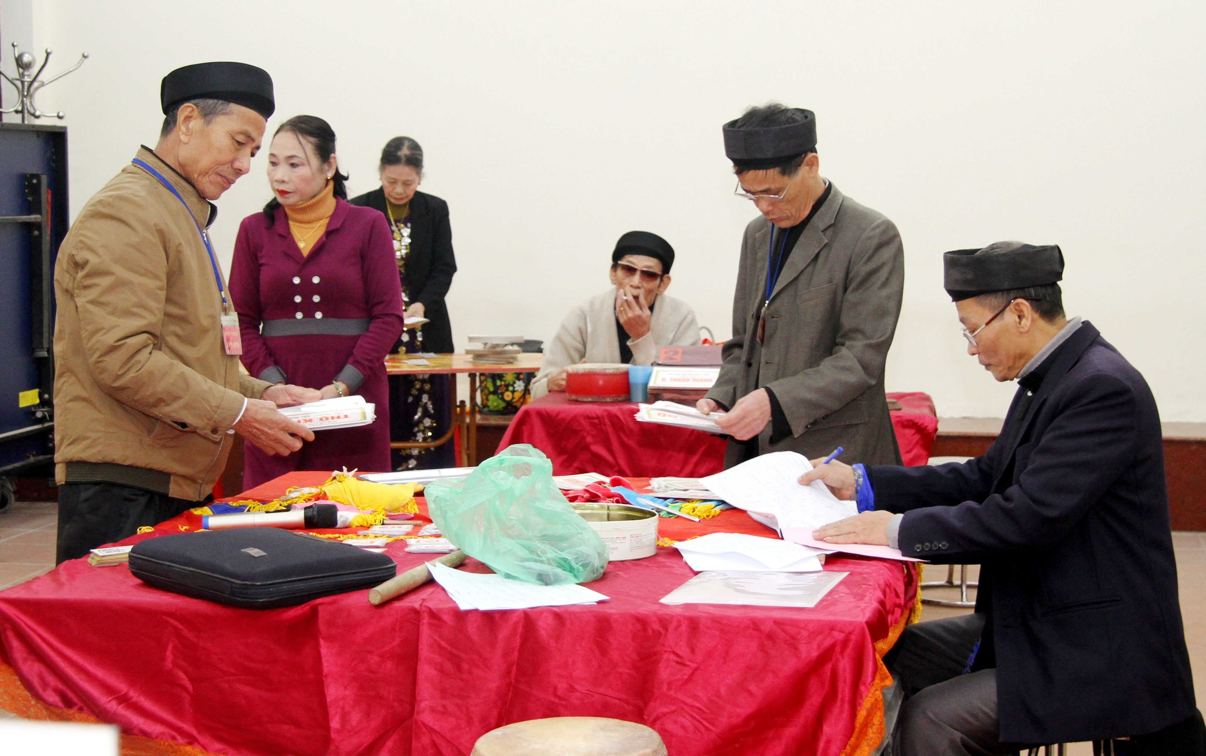 Tổ trọng t&agrave;i l&agrave;m việc