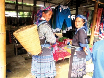 Chiếc gùi của đồng bào Mông Tây Bắc