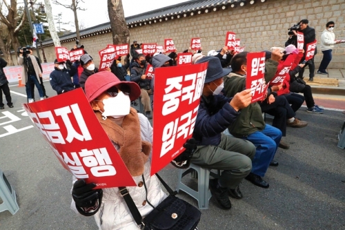 Kì thị người gốc Á cũng là “đại dịch” mới