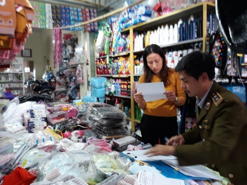Cục Quản lý thị trường tỉnh Nam Định ra quân xử lý các nhà thuốc vi phạm