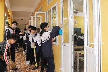 Bộ GD-ĐT đề nghị đi học từ 2/3, chính thức lùi kỳ thi THPT quốc gia 1 tháng