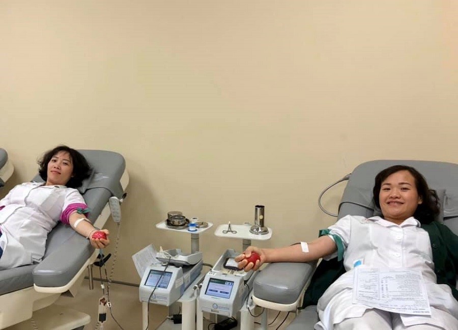 C&aacute;n bộ, nh&acirc;n vi&ecirc;n Bệnh viện TWQĐ 108 tham gia hiến m&aacute;u trong m&ugrave;a dịch COVID-19