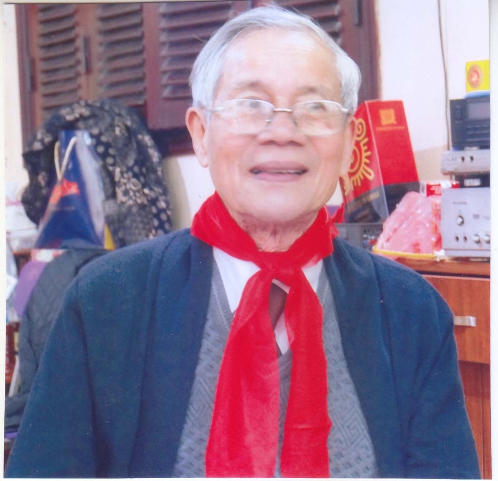 Cụ Phạm Văn N&ugrave;ng-nguy&ecirc;n Ph&oacute; tổng phụ tr&aacute;ch li&ecirc;n đội TNTP Thanh Lương