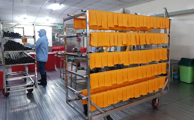 Dịch Covid-19: Sau bánh mỳ thanh long xuất hiện bún dưa hấu siêu lạ xuất khẩu sang Hàn Quốc