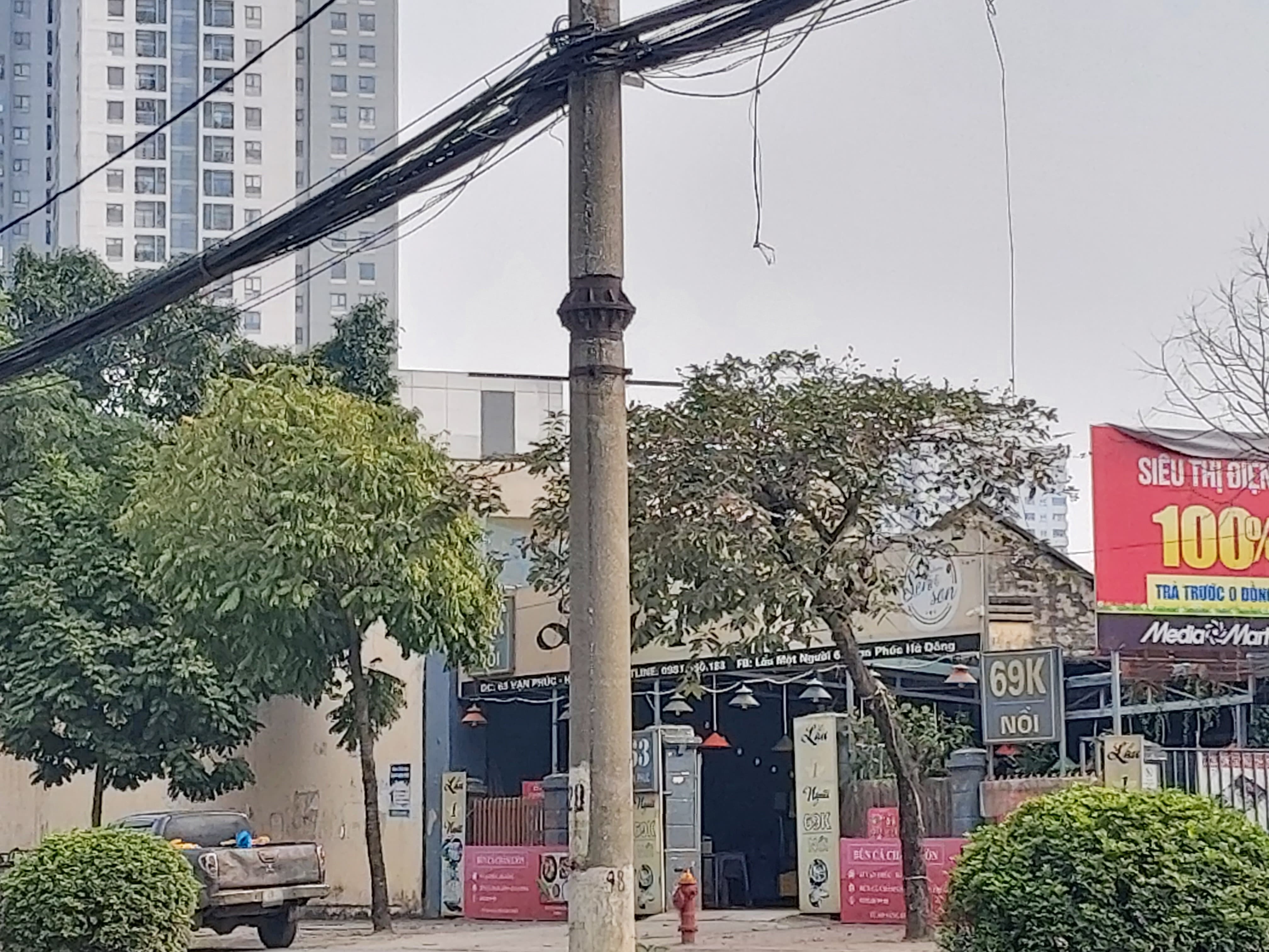 Cho nh&agrave; h&agrave;ng thu&ecirc; đất tr&aacute;i quy định, tự &yacute; x&acirc;y dựng, sửa chữa, ph&aacute; vỡ quy hoạch.