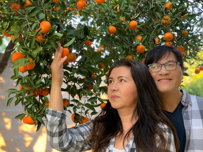 Cuộc sống b&igrave;nh y&ecirc;n sau khi rời xa &aacute;nh đ&egrave;n s&acirc;n khấu