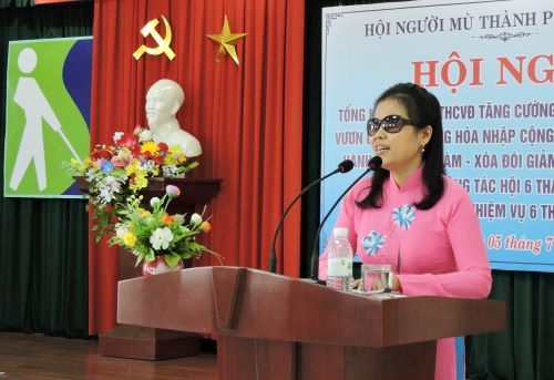    Người phụ nữ mù nêu gương sáng